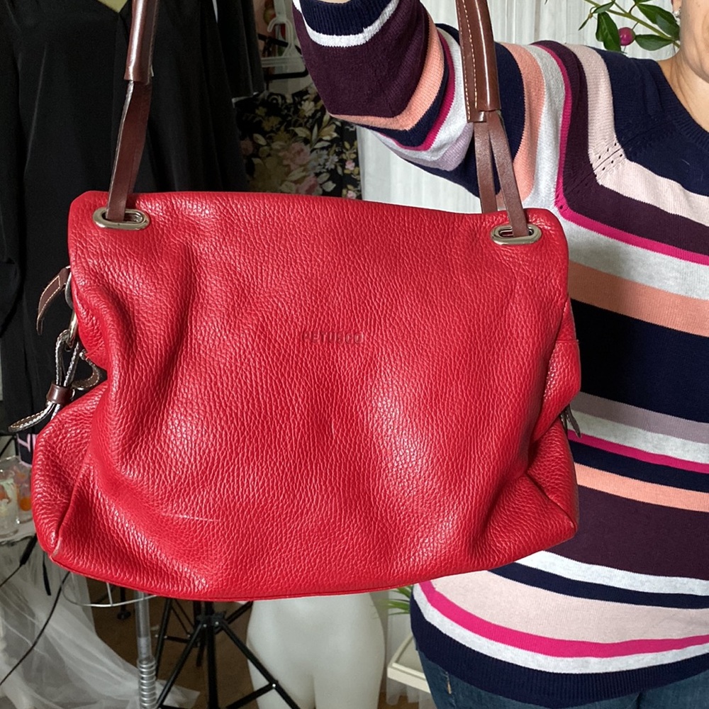 REDUCED! Petusco 100% leather stunning red and brown bag